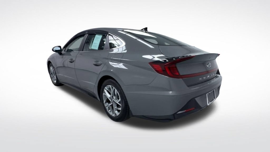Used 2022 Hyundai Sonata SEL w/ Winter Weather Package FWD image 6