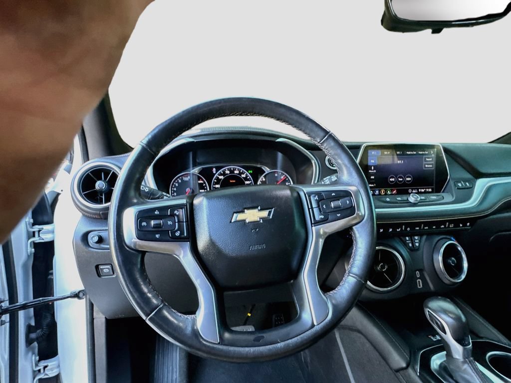 Used 2020 Chevrolet Blazer Premier w/ Driver Confidence II Package FWD image 11