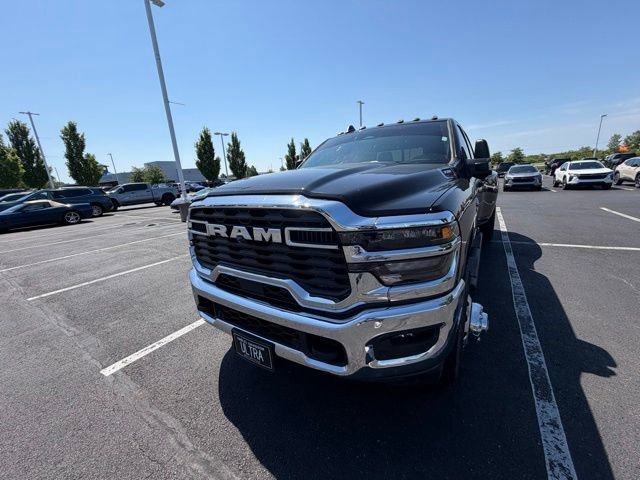 Used 2025 RAM 3500 Tradesman AWD/4WD image 28