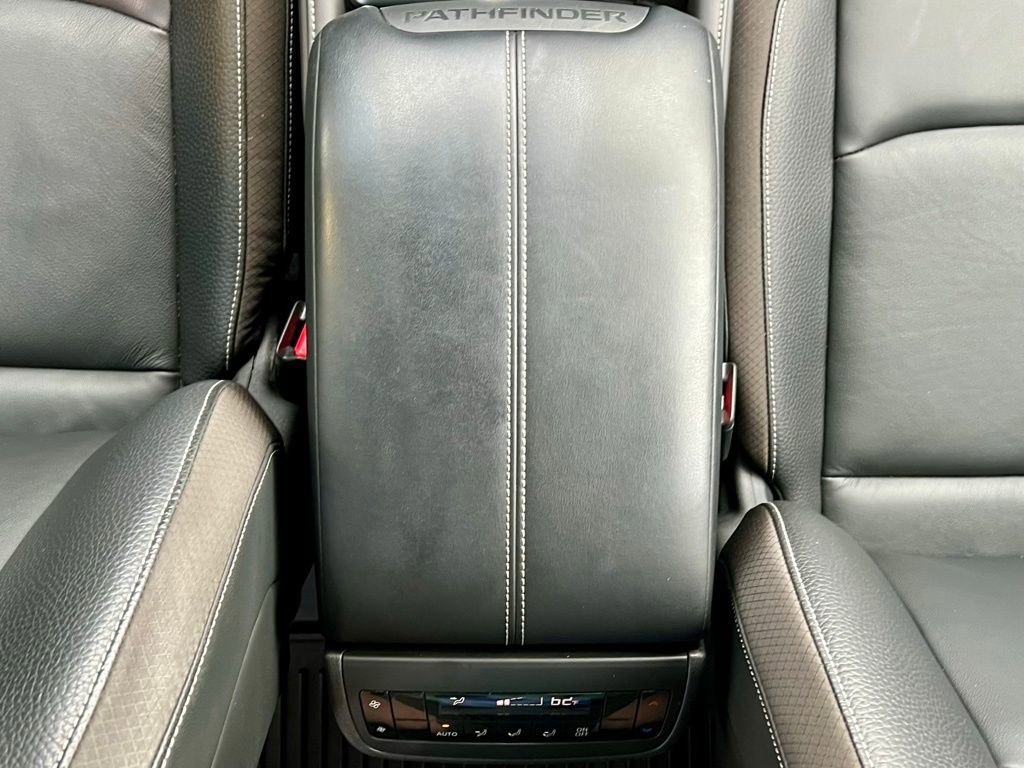 Used 2022 Nissan Pathfinder SL image 32