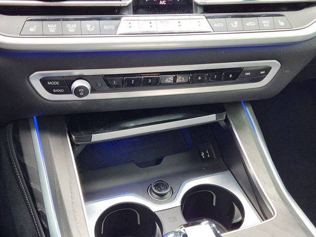 Used 2022 BMW X7 xDrive40i w/ Executive Package image 19