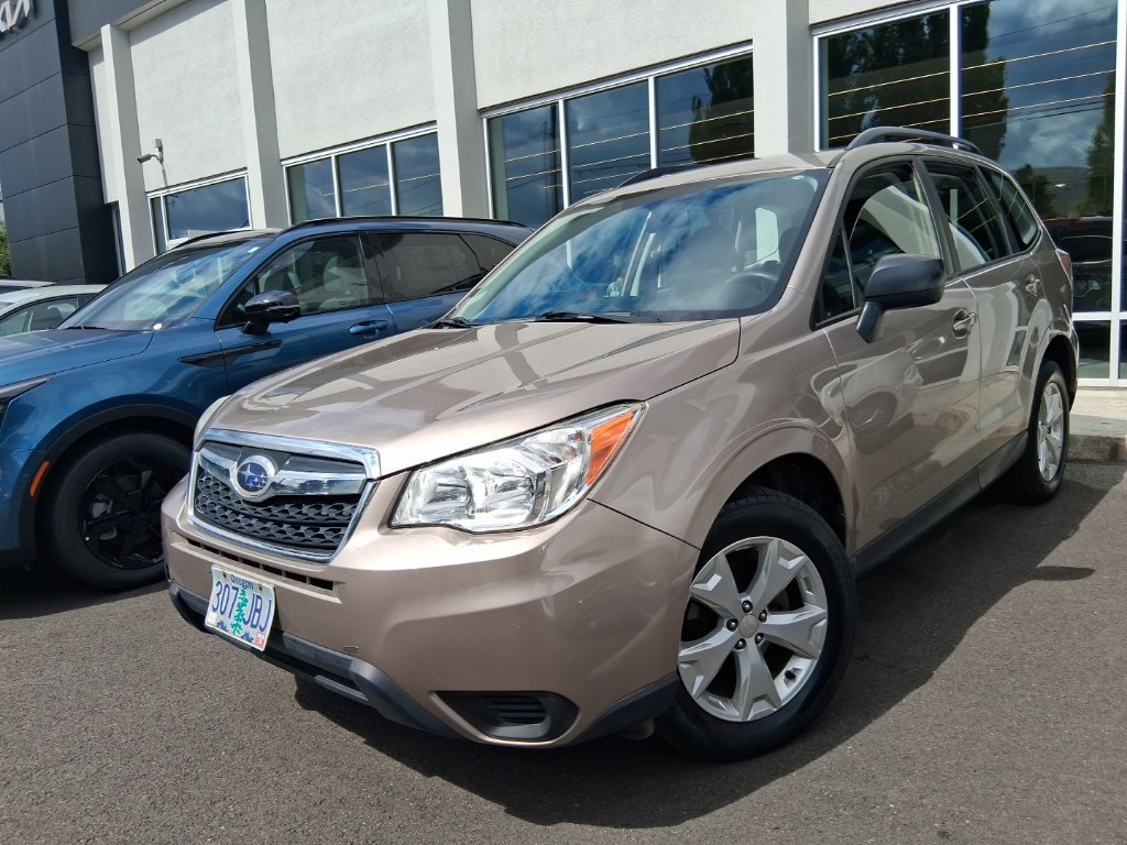 Used 2016 Subaru Forester 2.5i w/ Alloy Wheel Package