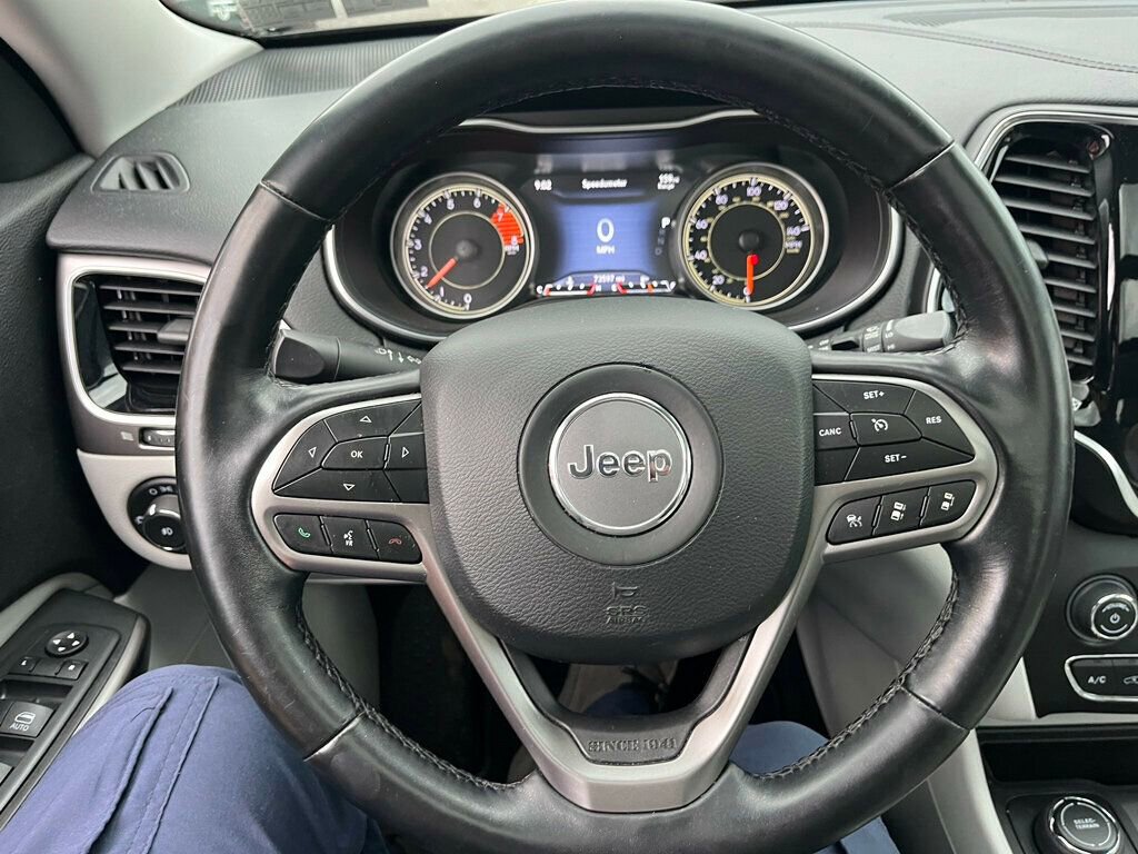 Used 2021 Jeep Cherokee Limited image 38