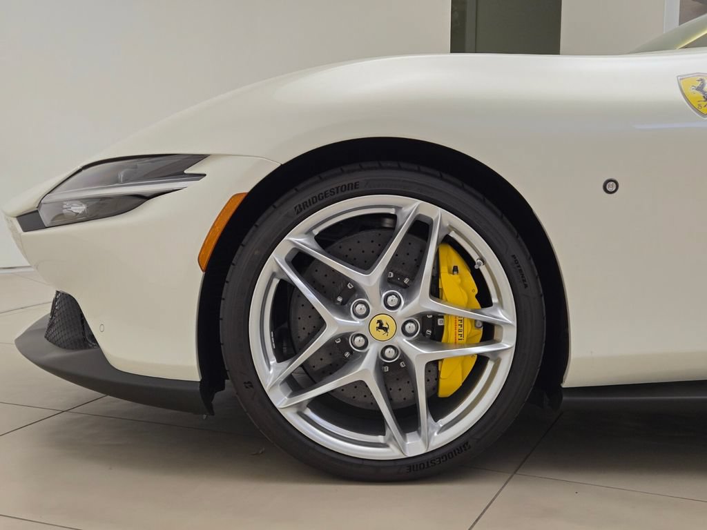 Used 2026 Ferrari Roma Spider RWD image 13