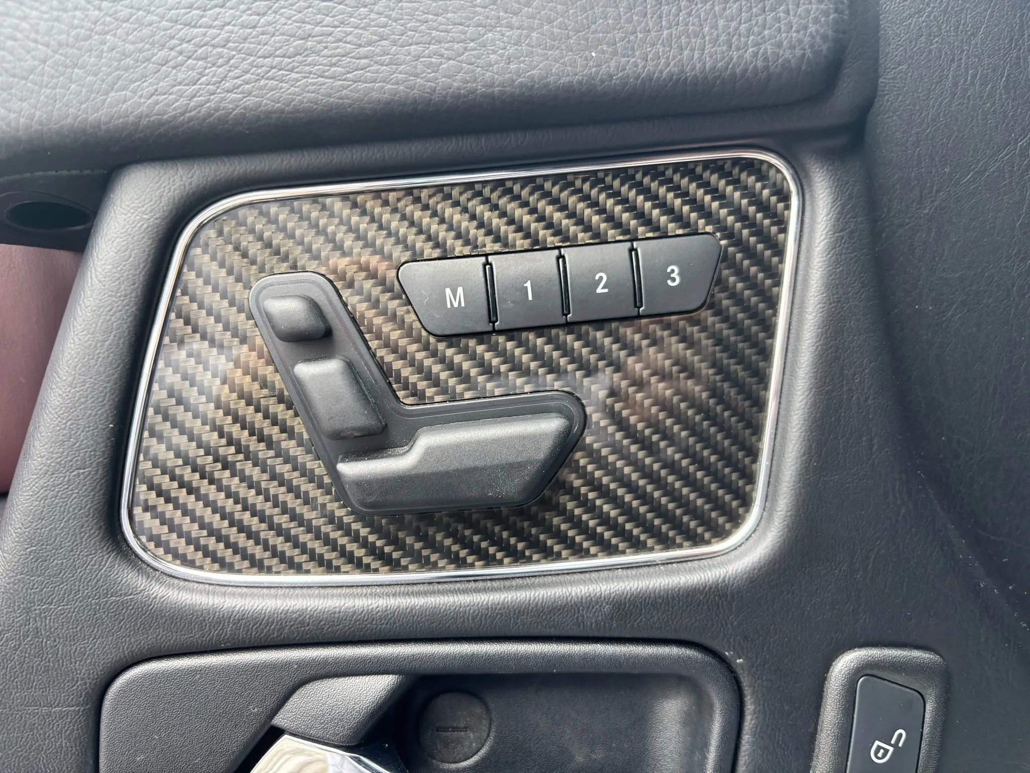 Used 2015 Mercedes-Benz G 63 AMG 4MATIC image 21