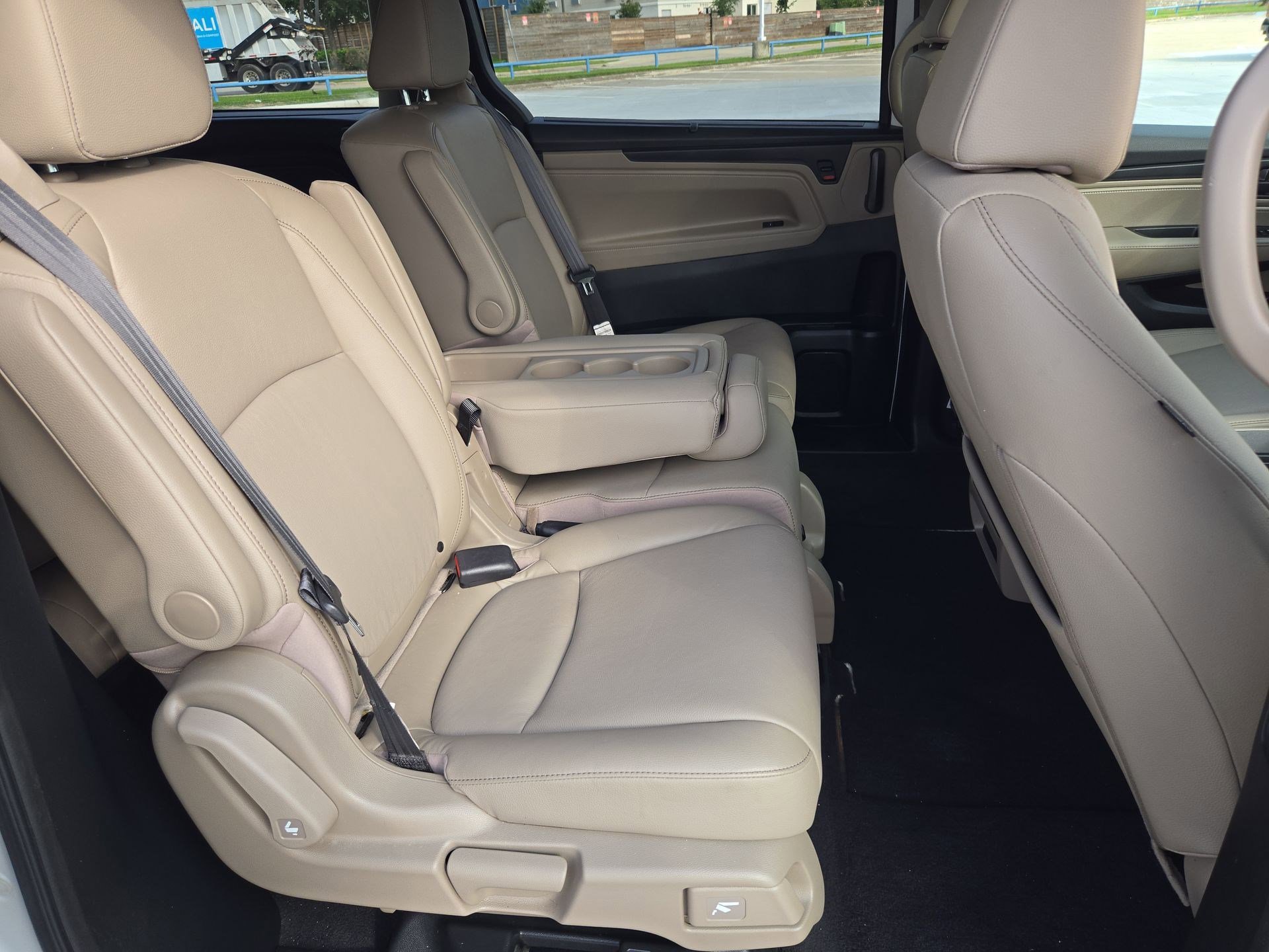 Used 2021 Honda Odyssey EX-L image 30