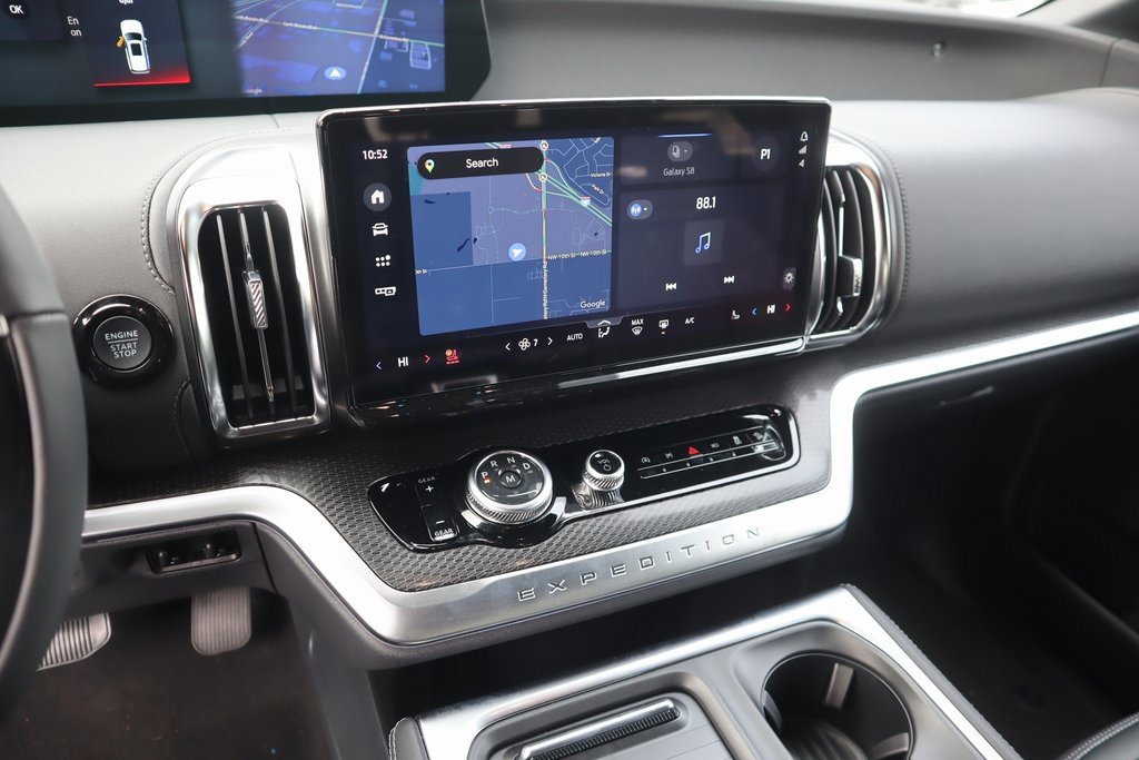 New 2025 Ford Expedition Platinum w/ Stealth Performance Package image 5