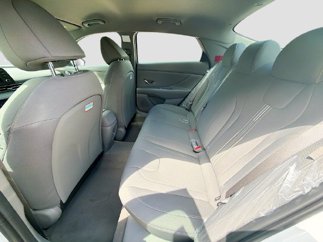 New 2026 Hyundai Elantra Sport FWD image 23