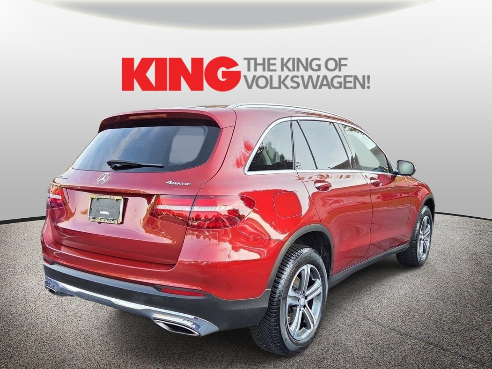 Used 2017 Mercedes-Benz GLC 300 4MATIC image 3