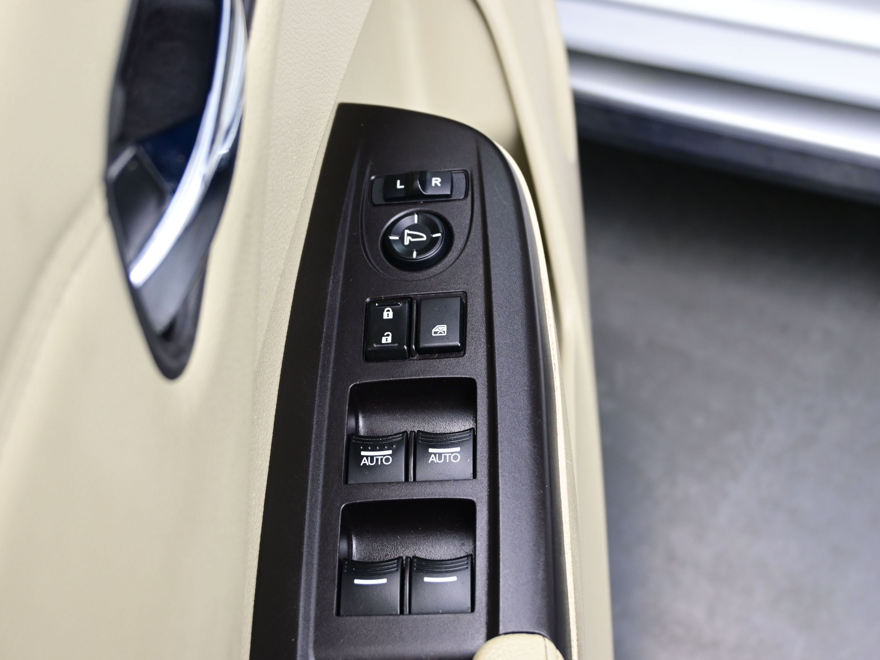 Used 2016 Acura RDX AWD w/ Technology Package image 10