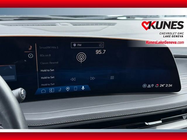 Used 2025 Cadillac XT4 Premium Luxury image 35