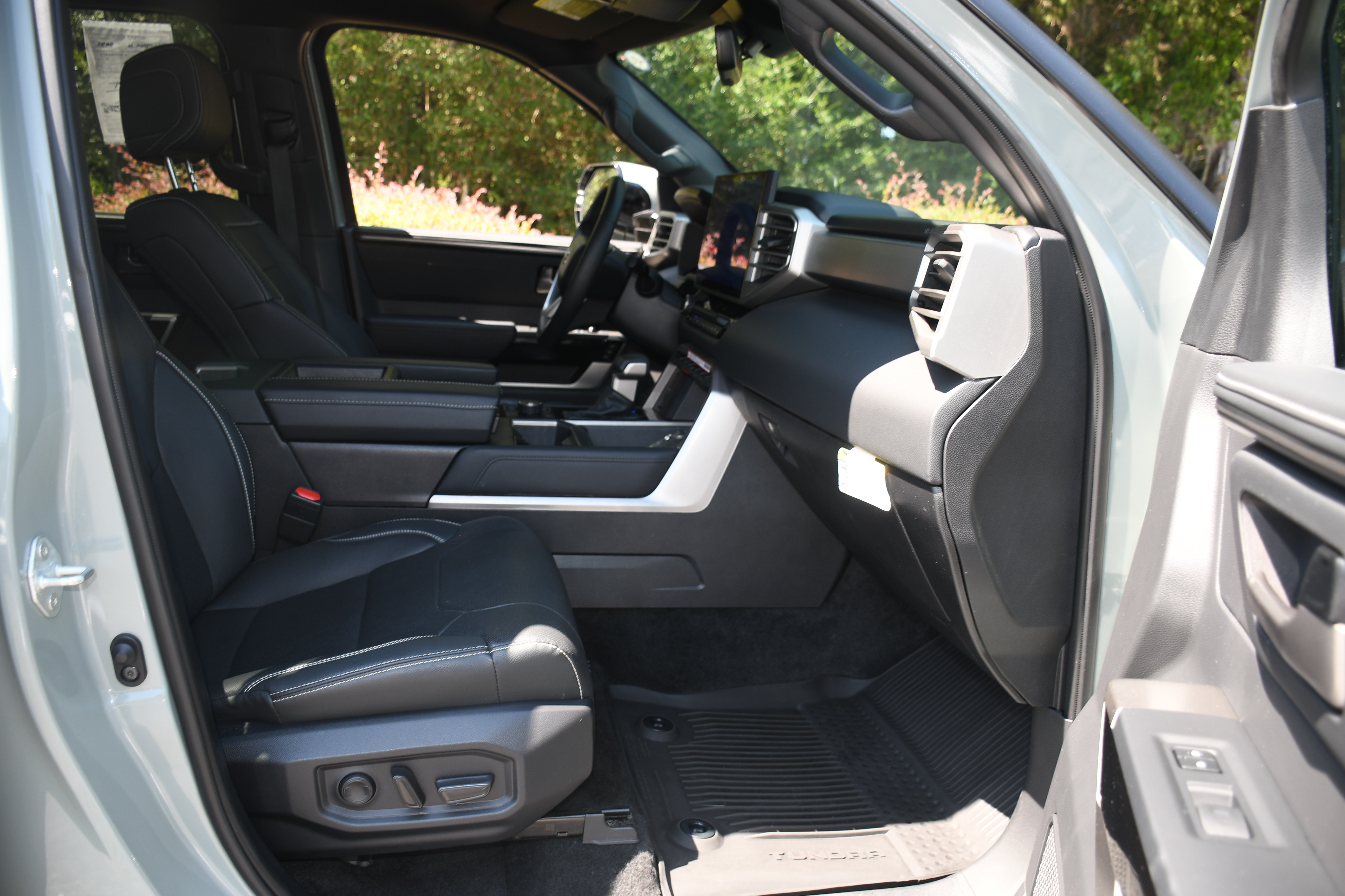 Certified 2026 Toyota Tundra Limited AWD/4WD image 21