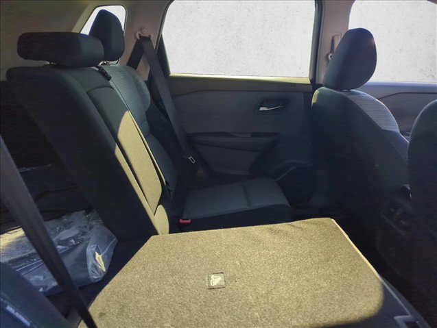 Used 2023 Nissan Rogue SV AWD/4WD image 28