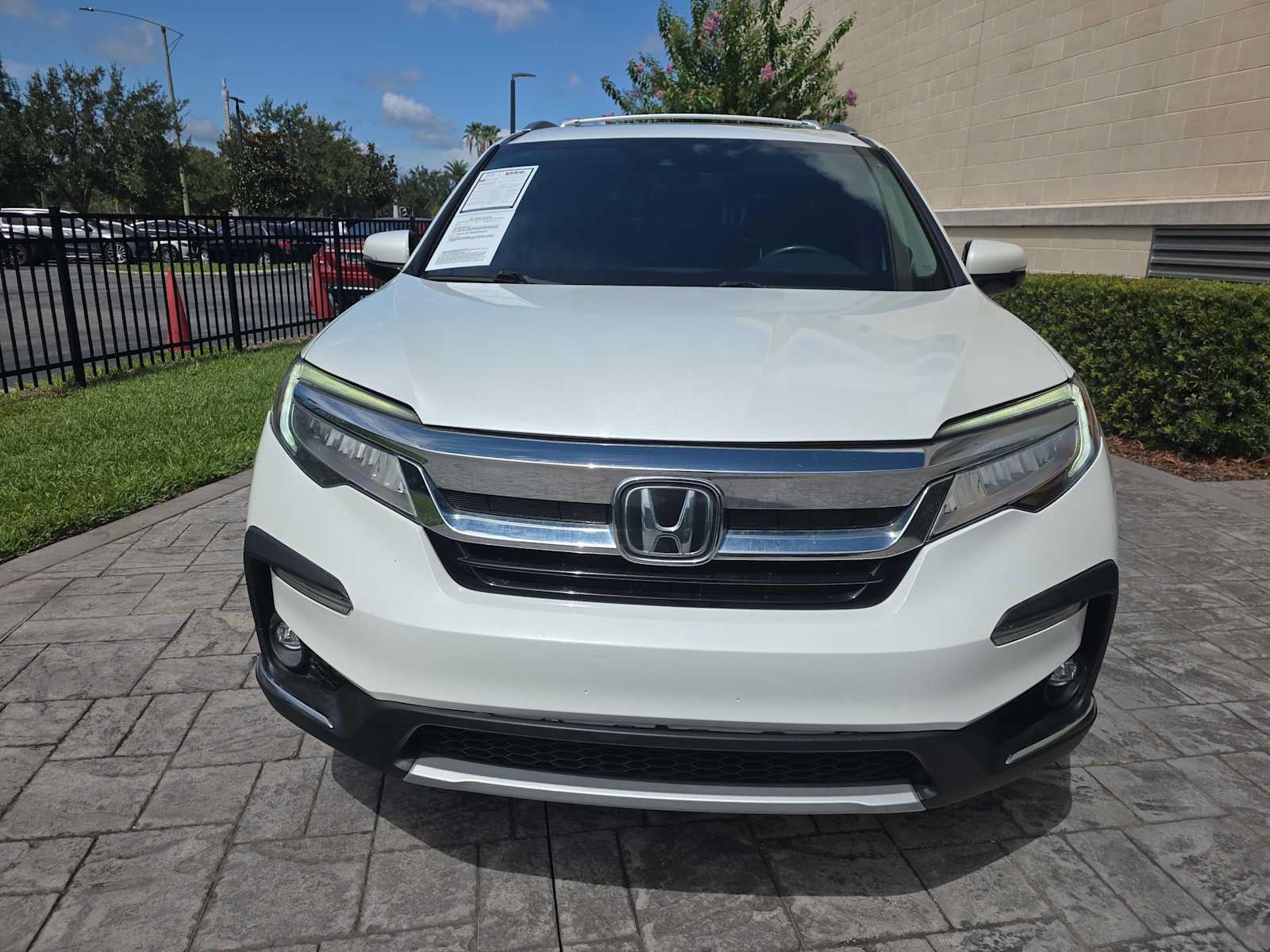 Used 2020 Honda Pilot Touring image 2
