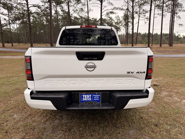 Used 2023 Nissan Frontier SV image 4