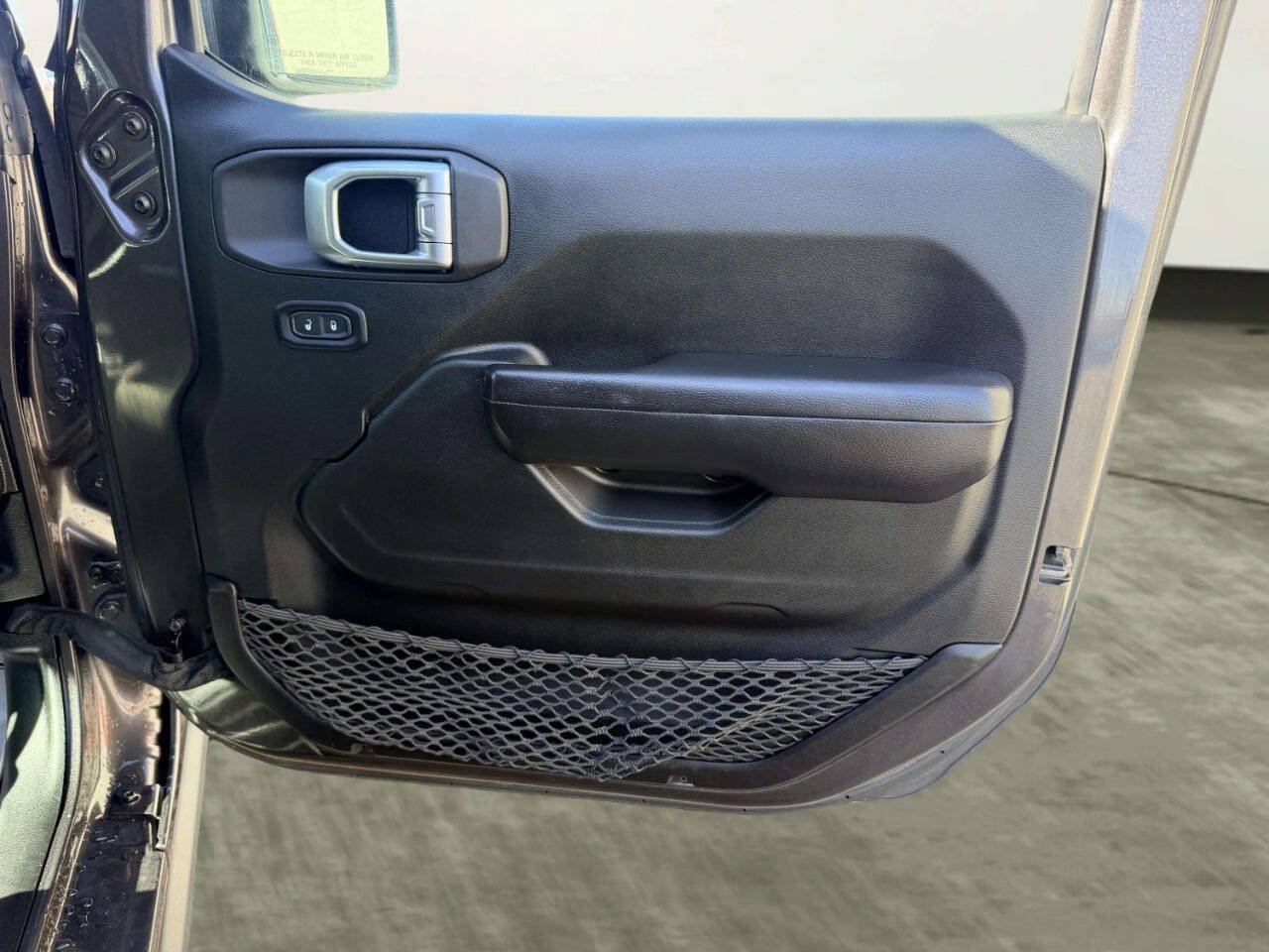 Used 2019 Jeep Wrangler Unlimited Rubicon w/ Cold Weather Group AWD/4WD image 24