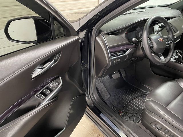 Used 2023 Cadillac XT4 Luxury w/ Driver Awareness Package image 10