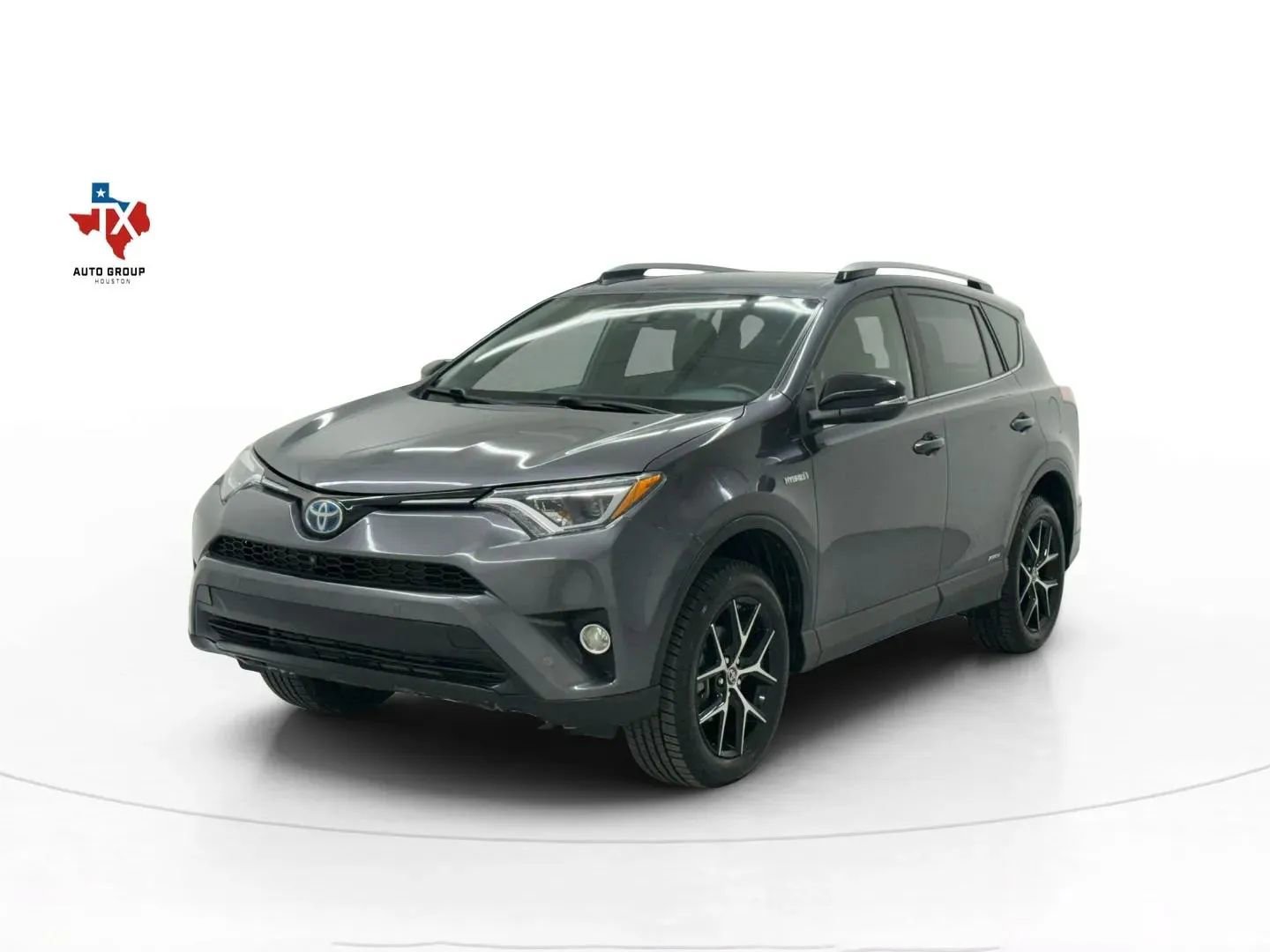 Used 2017 Toyota RAV4 SE w/ Advanced Technology Package image 4