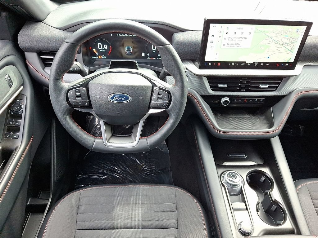 Used 2025 Ford Explorer ST-Line w/ ST-Line Street Pack AWD/4WD image 13