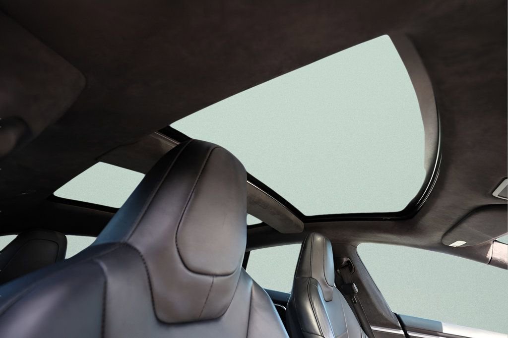 Used 2016 Tesla Model S P90D image 34