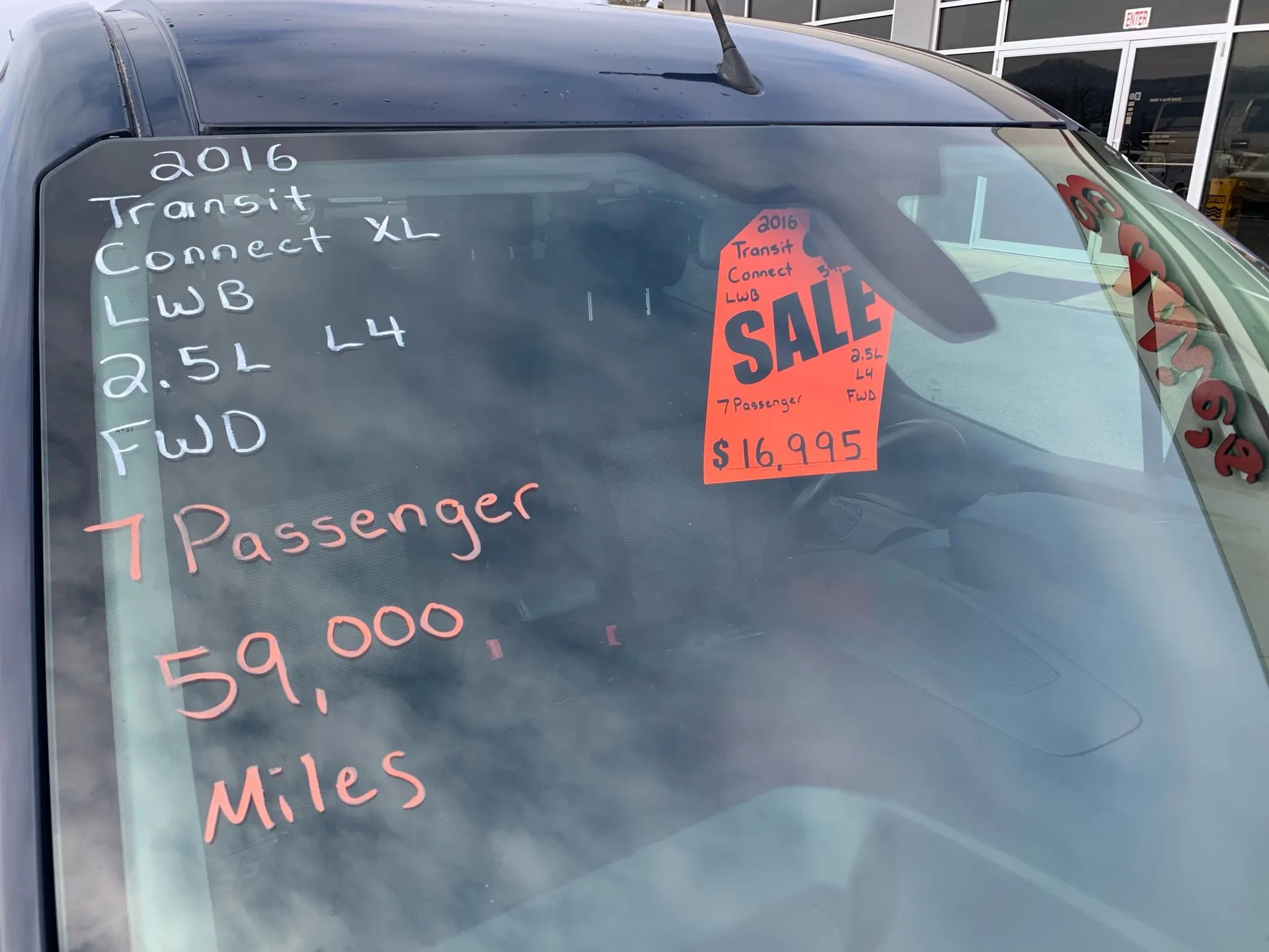 Used 2016 Ford Transit Connect XL image 3