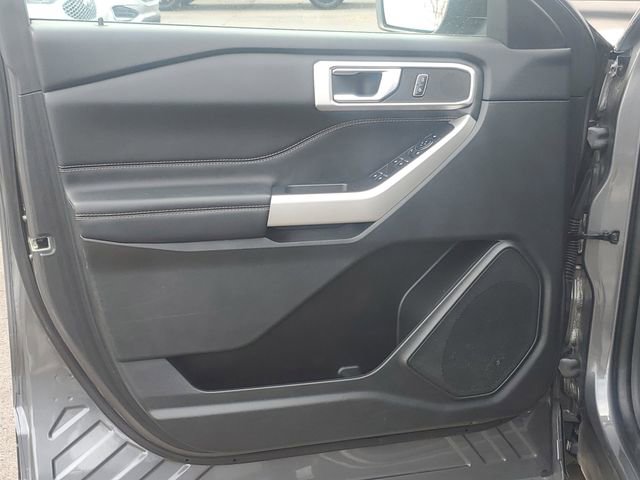 Certified 2023 Ford Explorer XLT w/ Equipment Group 202A AWD/4WD image 11