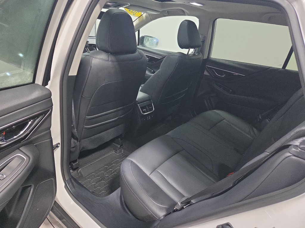 Used 2025 Subaru Outback Touring XT AWD/4WD image 25