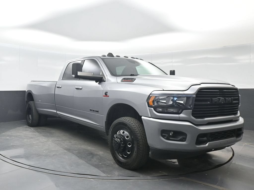 Used 2021 RAM 3500 Big Horn w/ Night Edition AWD/4WD image 9