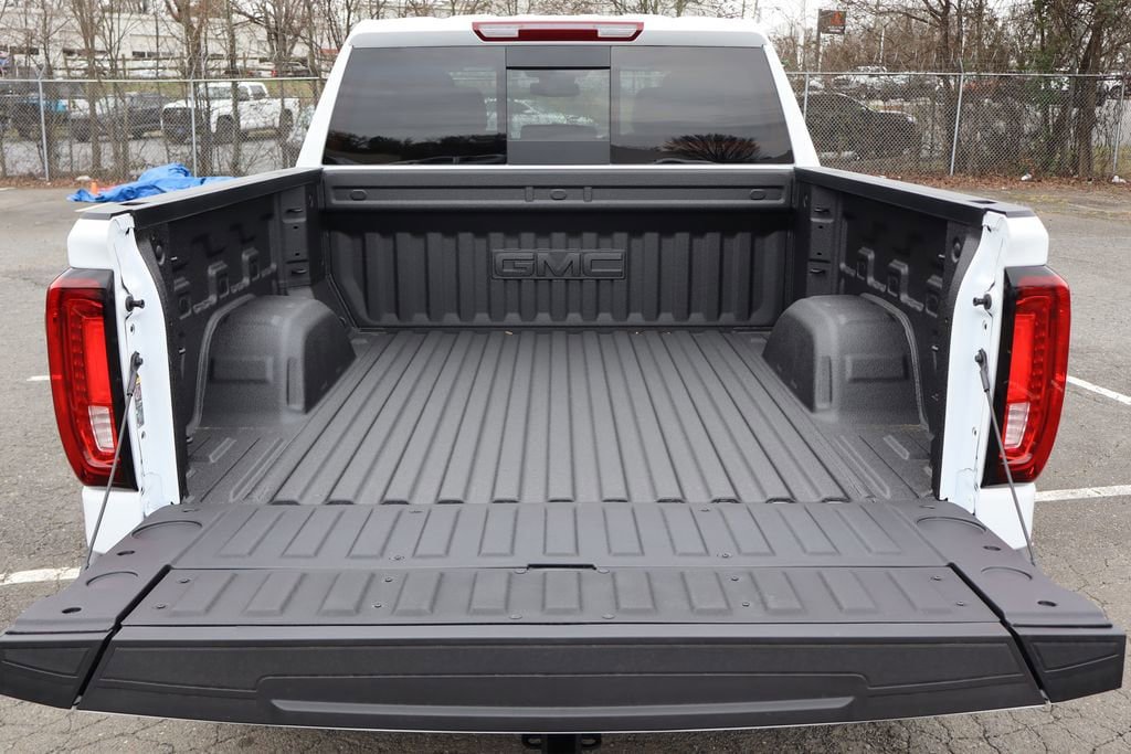 New 2026 GMC Sierra 1500 SLT w/ SLT Premium Plus Package image 8