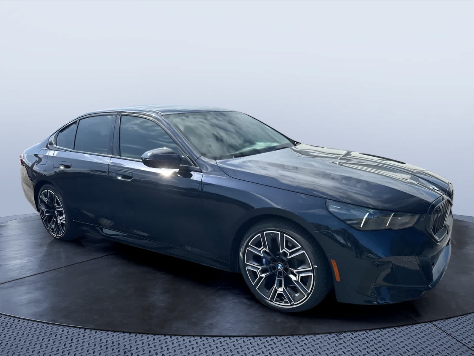 New 2026 BMW 530i w/ M Sport Package RWD image 1