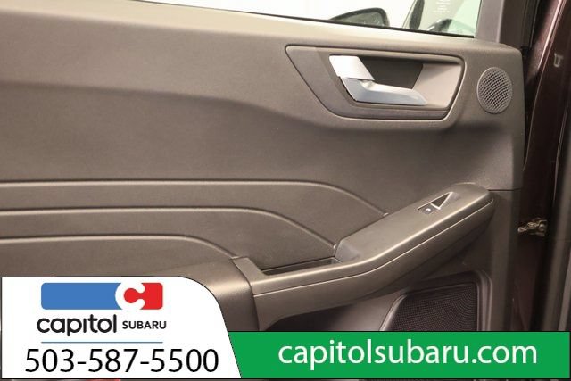 Used 2023 Ford Escape Platinum w/ Premium Technology Package AWD/4WD image 30