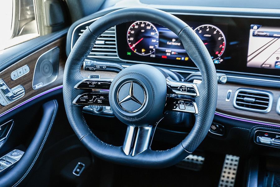 New 2026 Mercedes-Benz GLS 580 4MATIC image 13