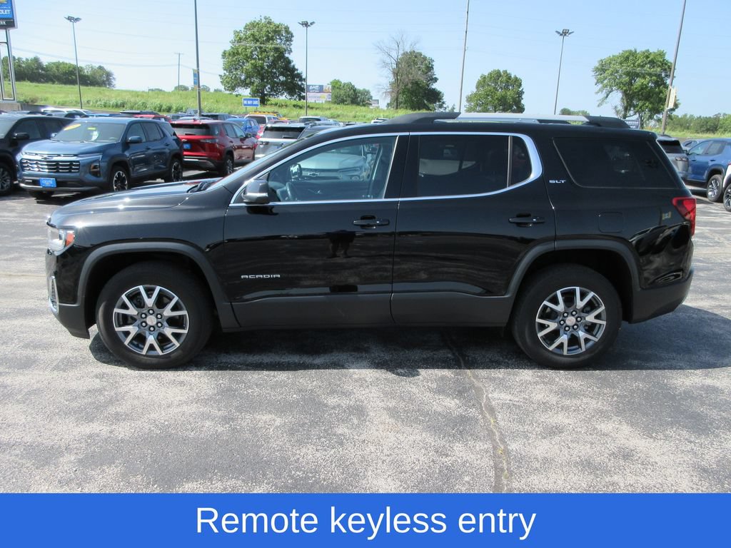 Used 2023 GMC Acadia SLT w/ Preferred Package FWD image 2