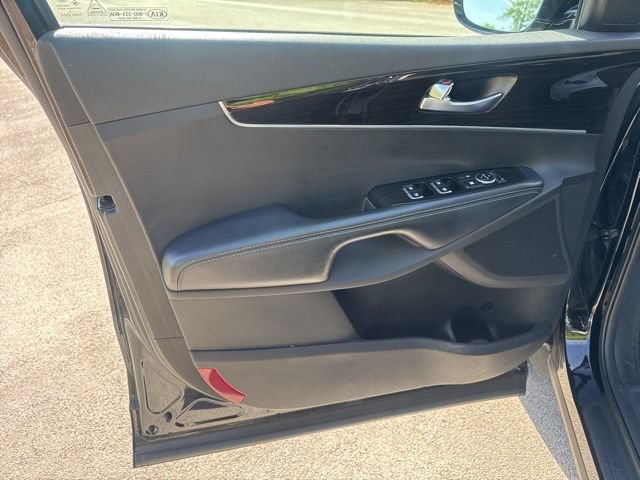 Used 2020 Kia Sorento FWD V6 image 17
