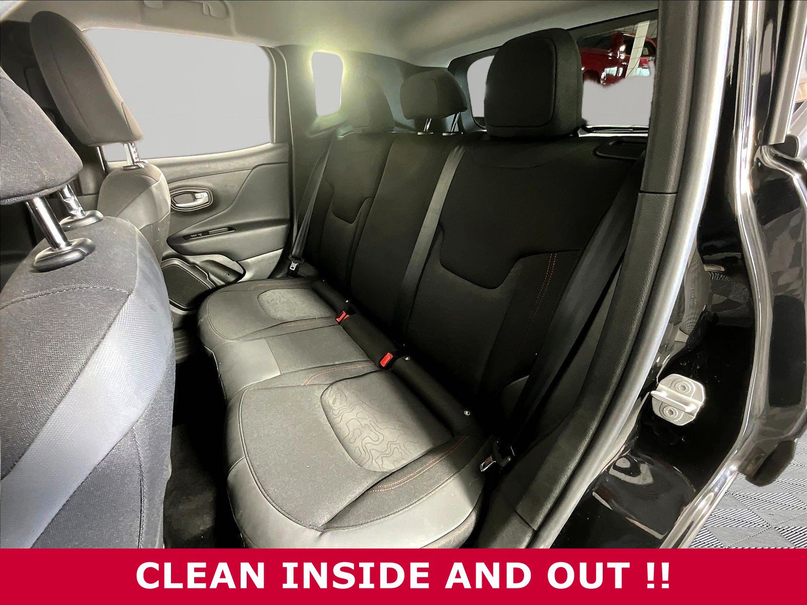 Used 2023 Jeep Renegade Trailhawk AWD/4WD image 20