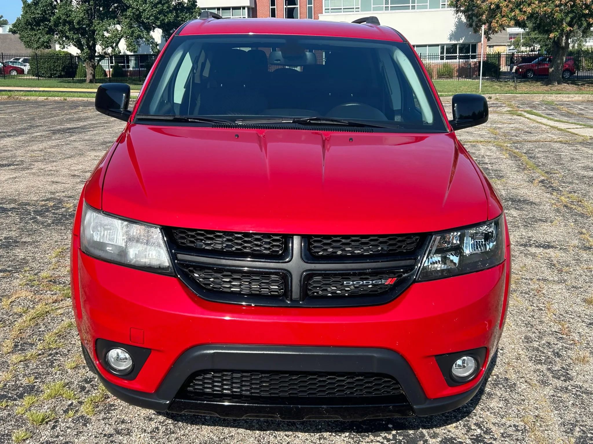 Used 2019 Dodge Journey SE w/ Blacktop Package image 2