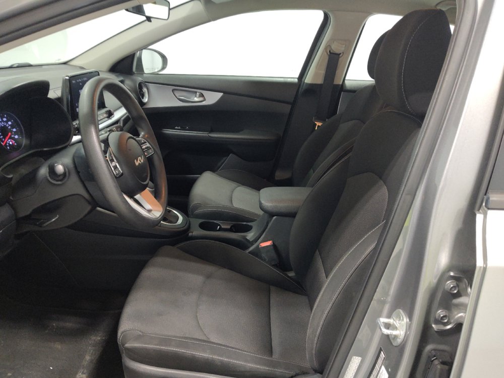 Used 2022 Kia Forte LXS FWD image 17