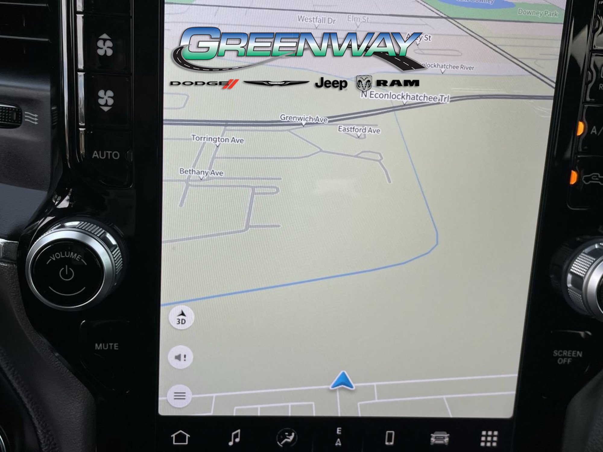 Used 2023 RAM 1500 Laramie AWD/4WD image 18