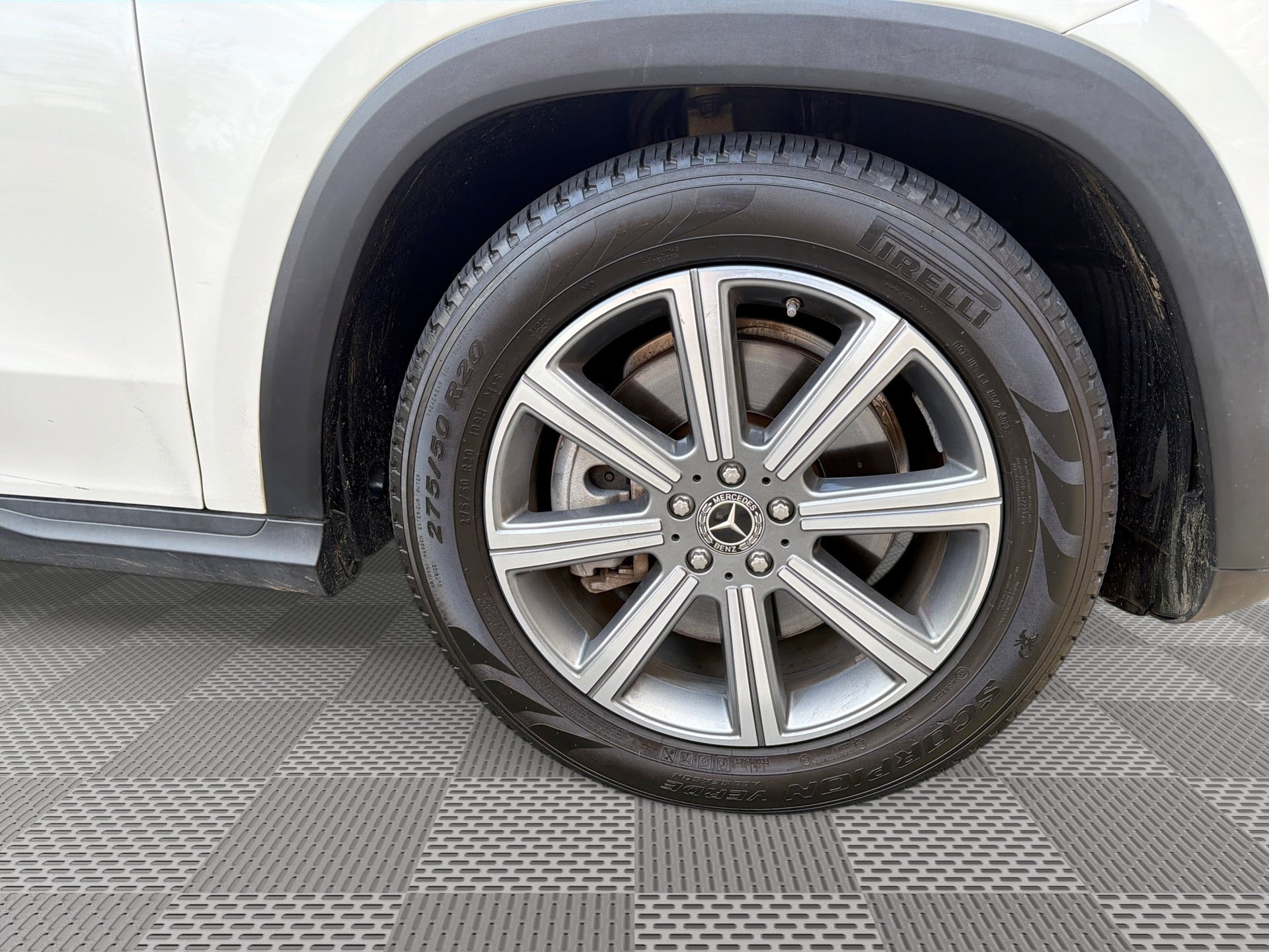 Used 2020 Mercedes-Benz GLS 450 4MATIC image 31