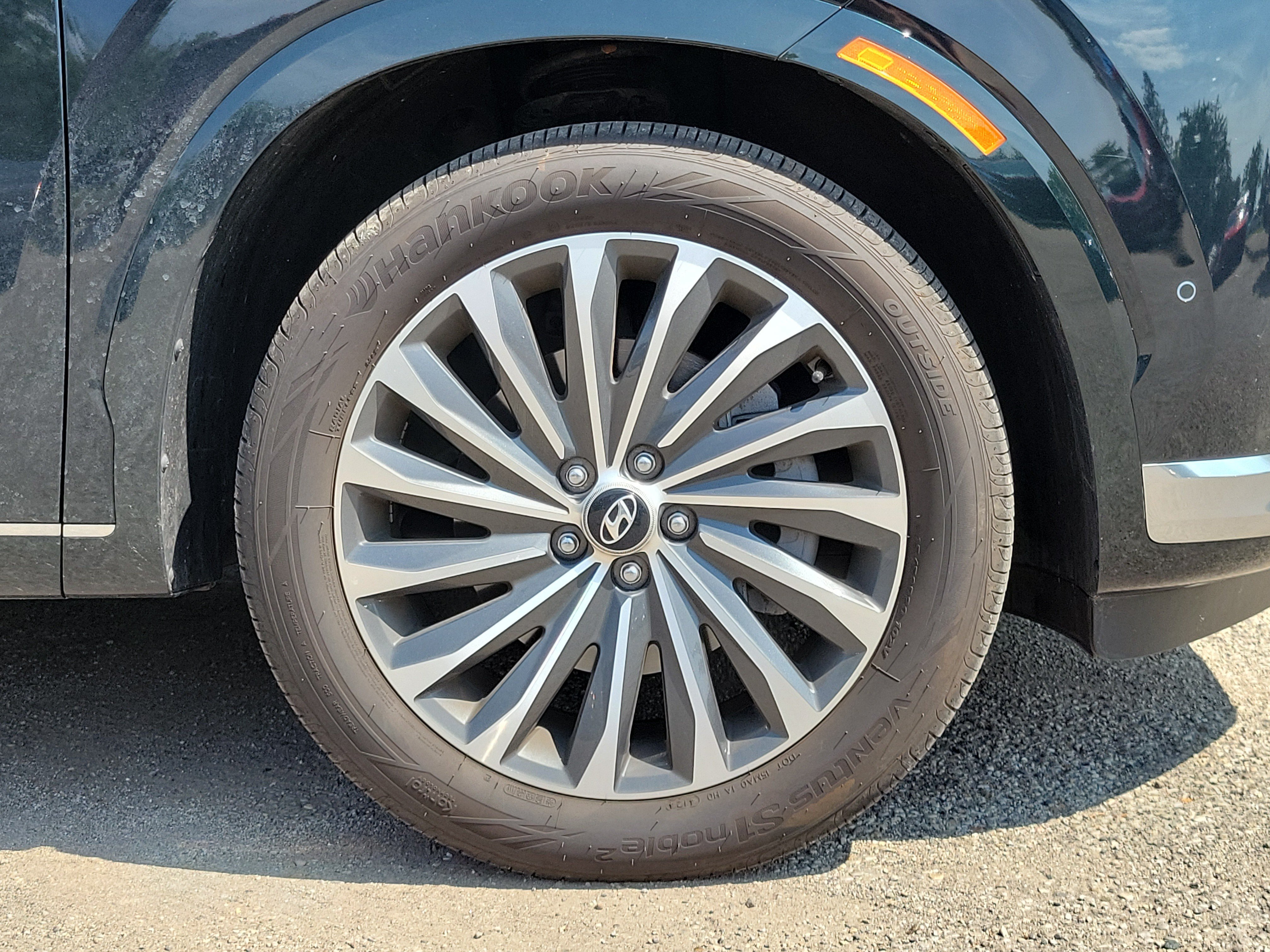 Used 2025 Hyundai Palisade Calligraphy FWD image 5