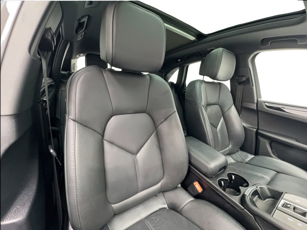 Used 2023 Porsche Macan S image 14