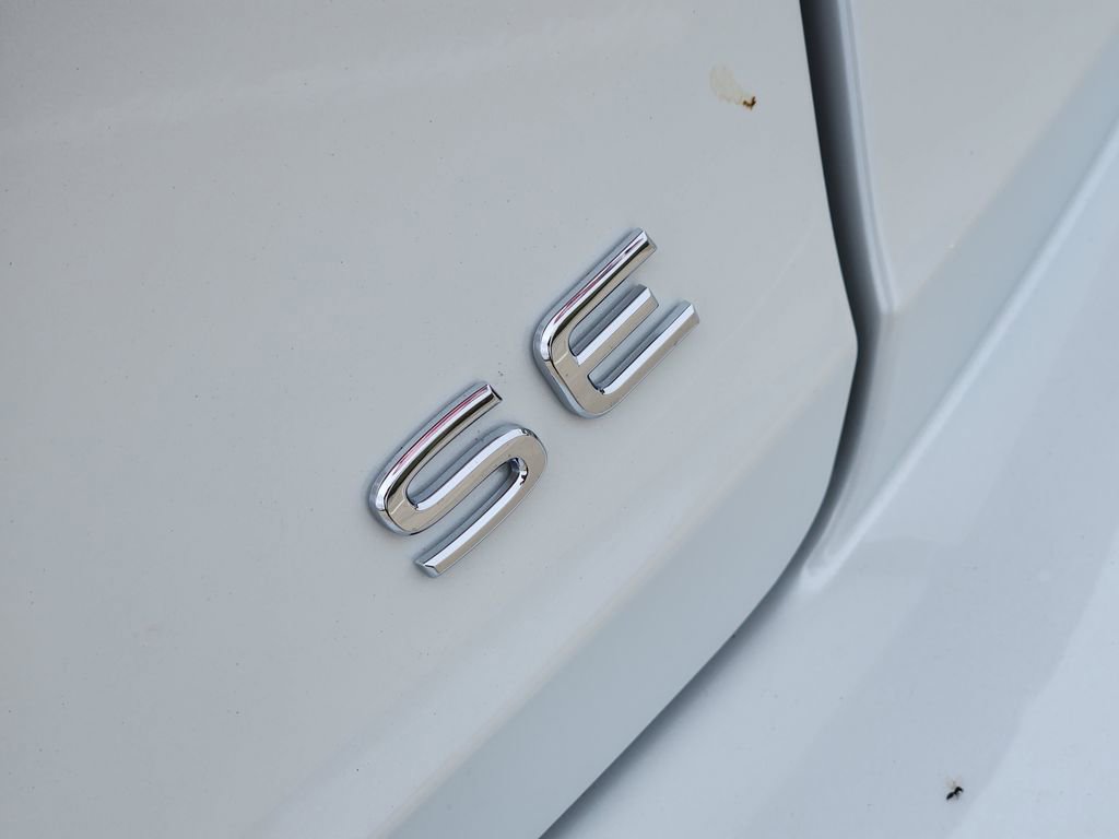 New 2026 Volkswagen Jetta SE FWD image 8