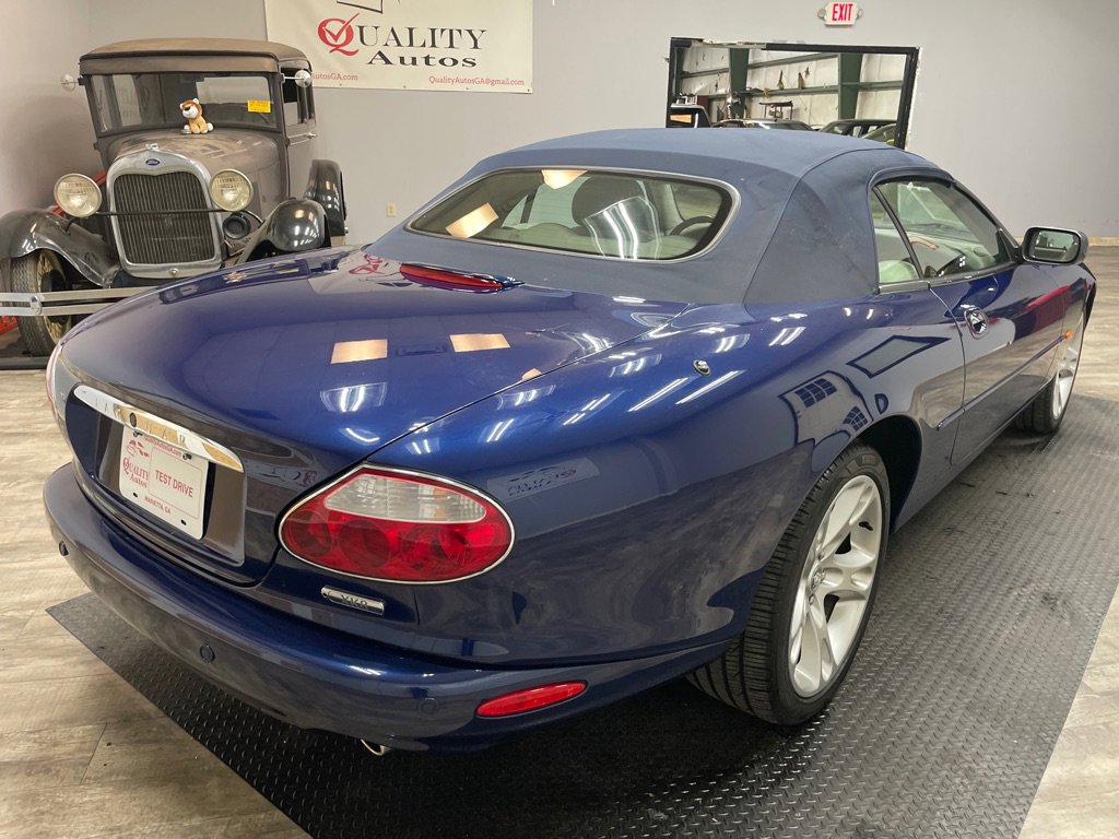 Used 2003 Jaguar XK8 Convertible image 18