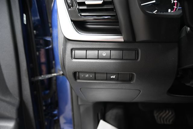 Used 2021 Nissan Rogue SV AWD/4WD image 27