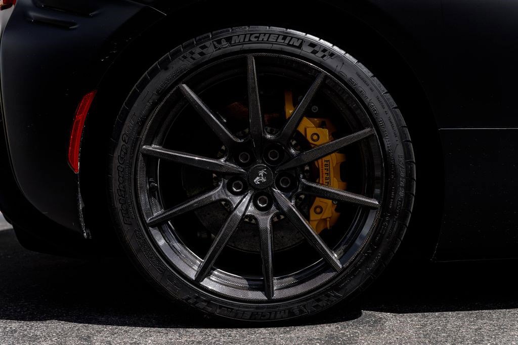 Used 2022 Ferrari SF90 Spider AWD/4WD image 31