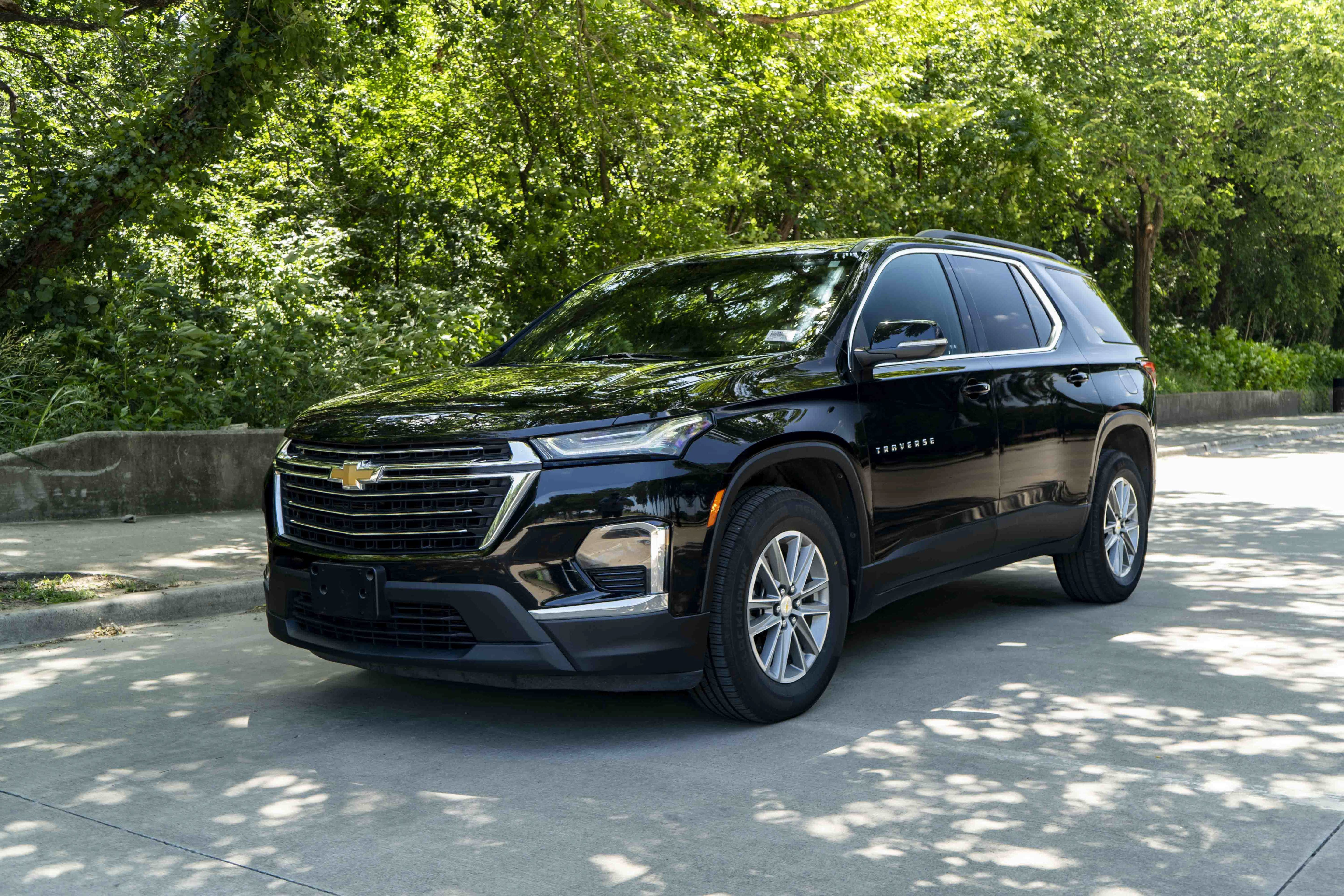 Used 2023 Chevrolet Traverse LT FWD image 4