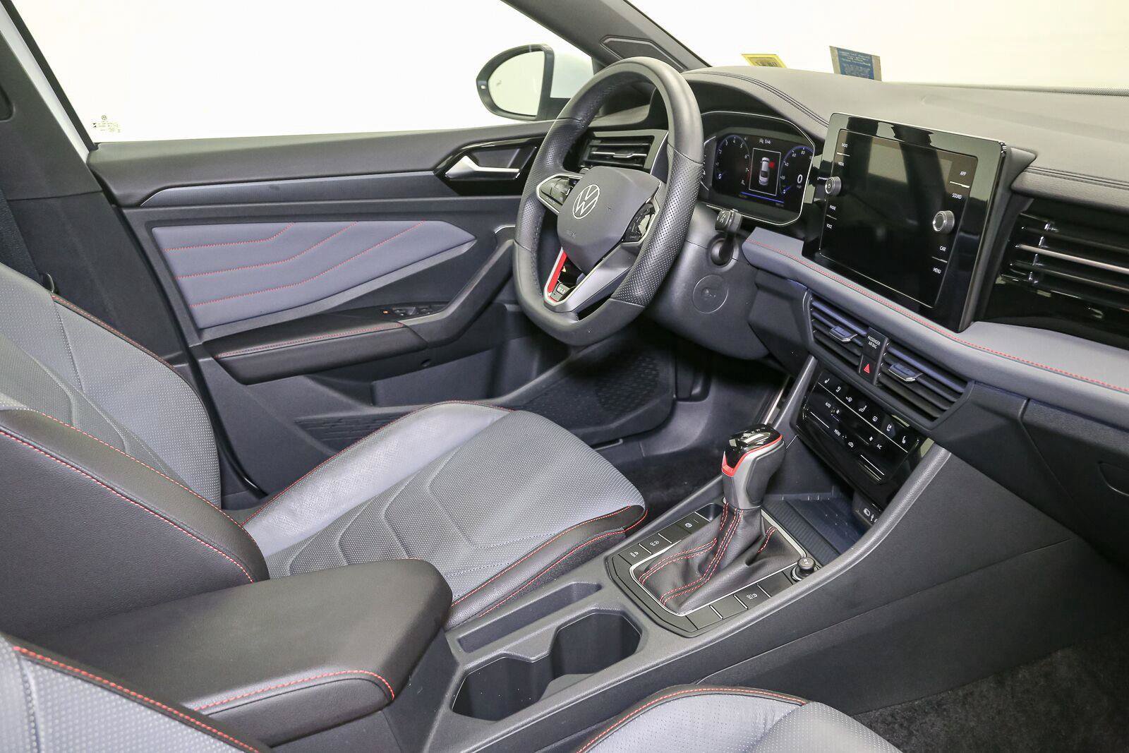 Certified 2025 Volkswagen Jetta GLI Autobahn FWD image 21
