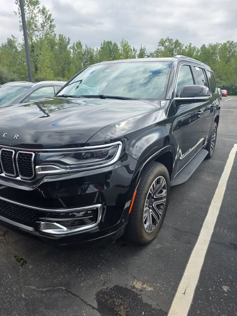 Used 2024 Jeep Wagoneer 4WD w/ Premium Group I image 3