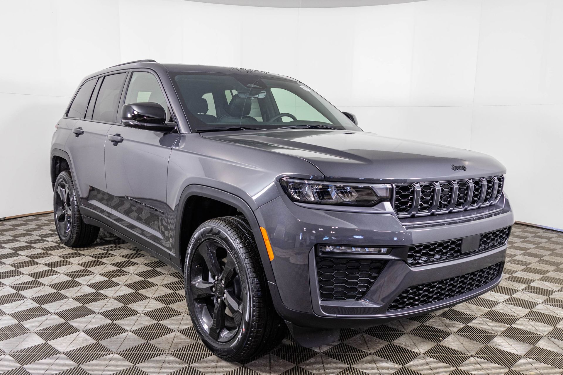 New 2026 Jeep Grand Cherokee Limited image 14