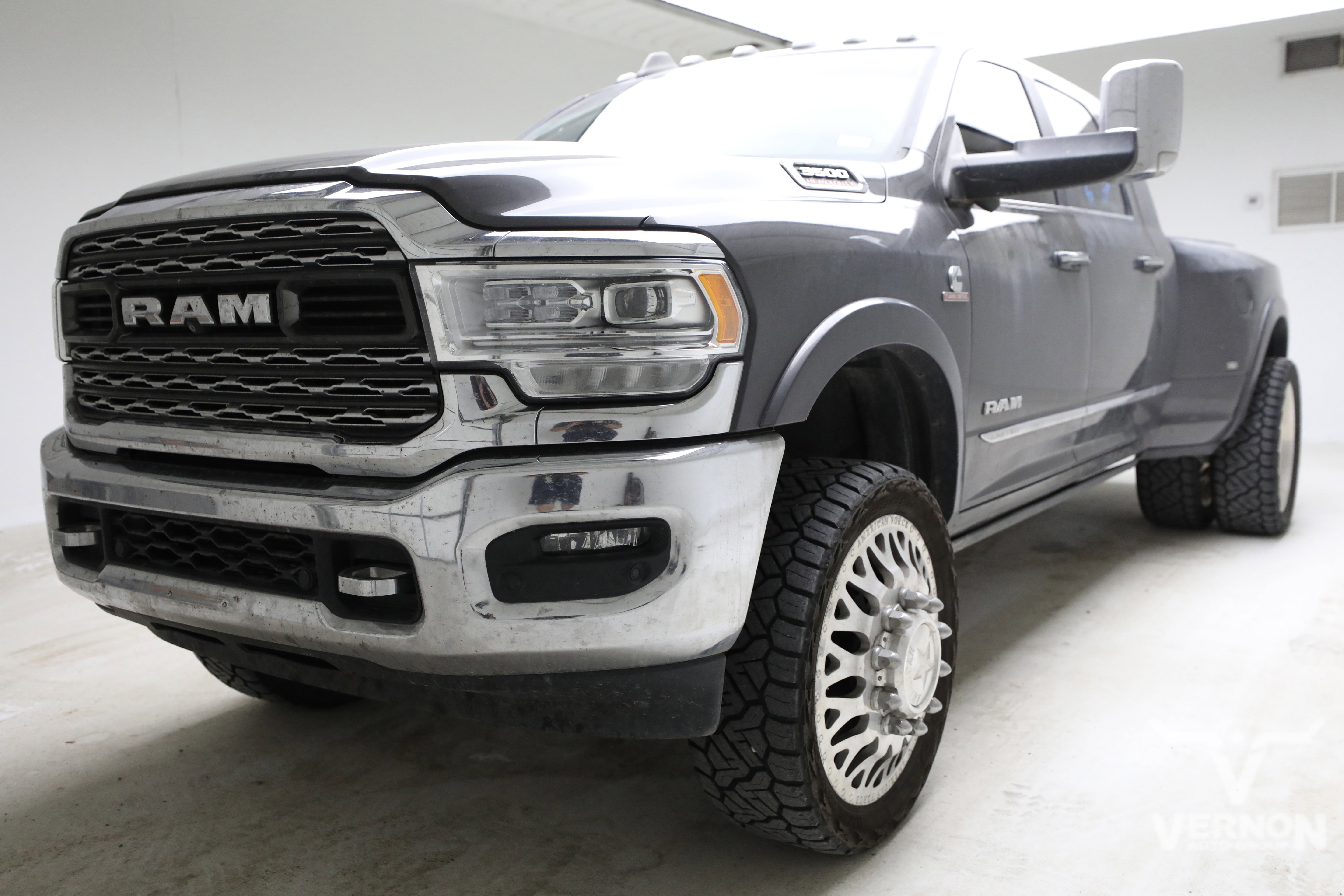 Used 2019 RAM 3500 Limited image 1